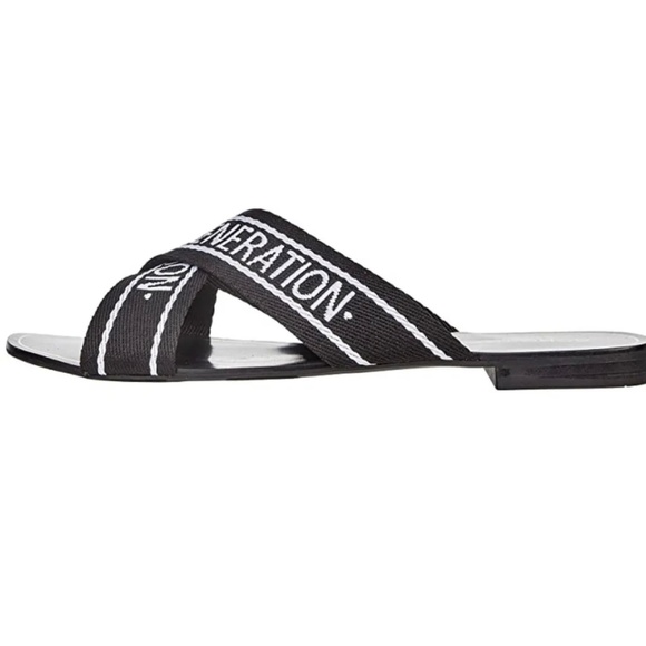 NEW BCBGENERATION KEENA SLIDES black and white - Picture 2 of 3